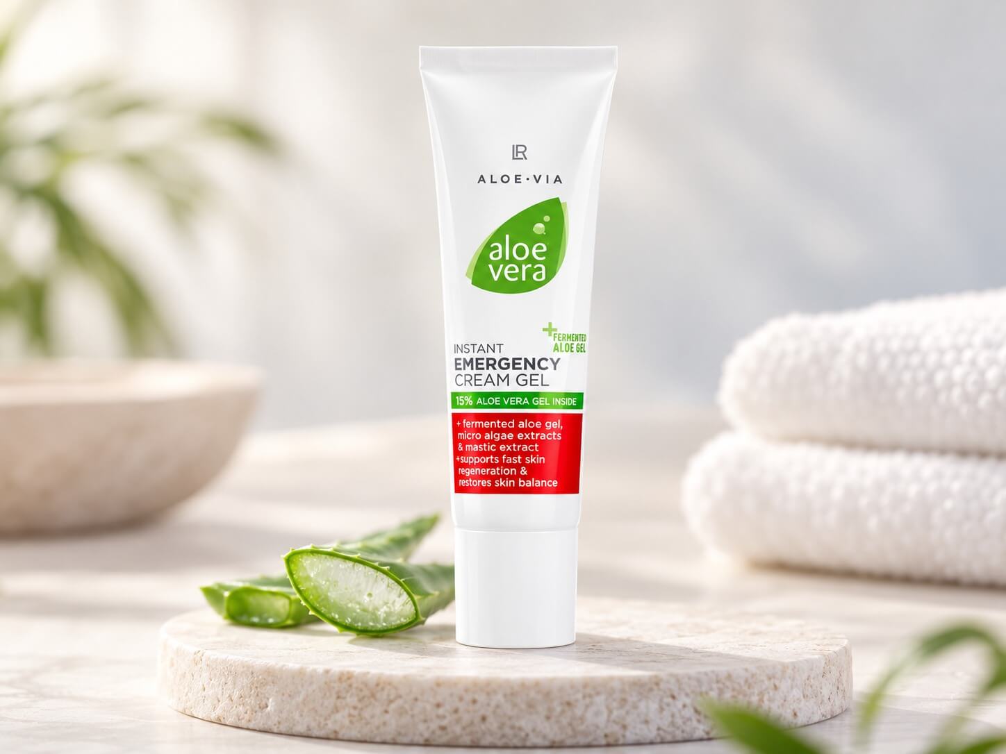 Lr aloe vera soothing gel is LR Aloe Vera Instant Emergency Cream Gel with fermented Aloe Vera Gel